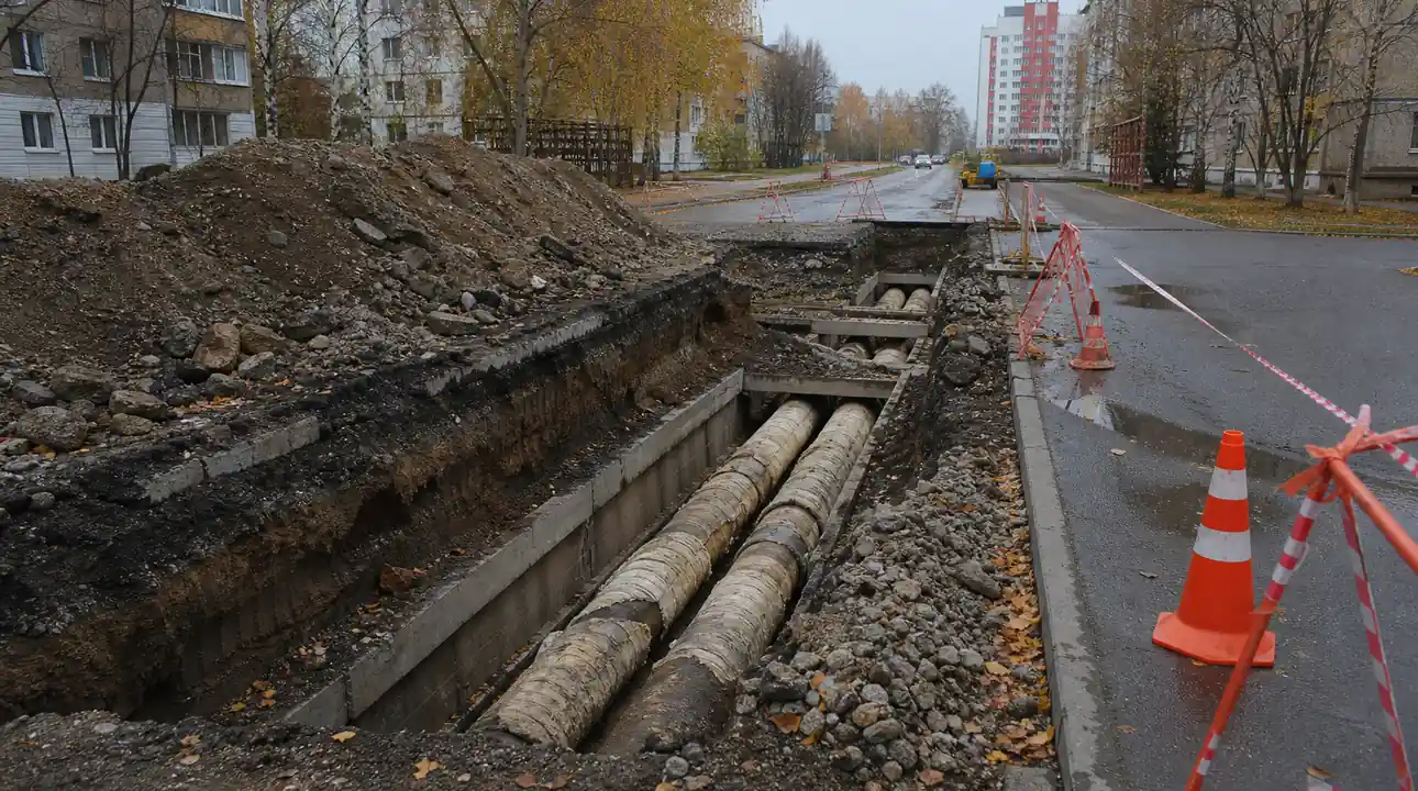 Уфа в чистоте: более 350 сотрудников и 160 единиц техники вышли на уборку города